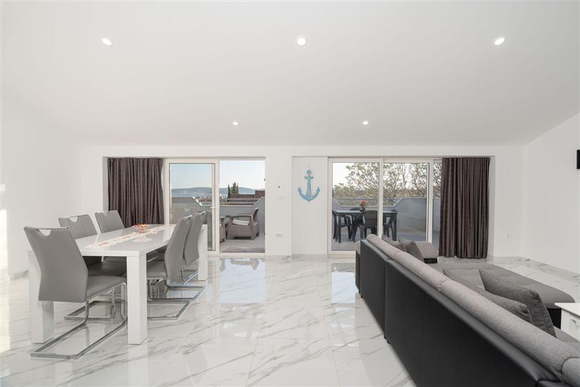 Apartment A1, for 6 persons