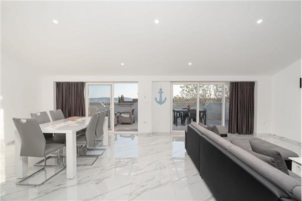 Apartment A1, for 6 persons