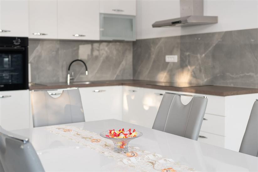 Apartment A1, for 6 persons