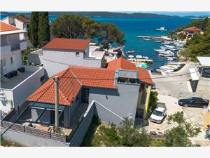 House Luxury Konforta Brodarica, Size 60.00 m2, Airline distance to the sea 30 m, Airline distance to town centre 800 m