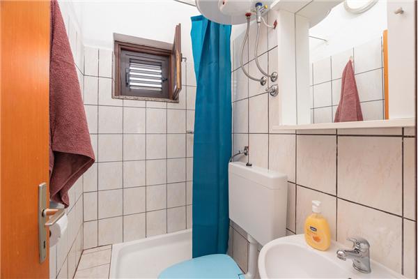 Apartment A1, for 5 persons