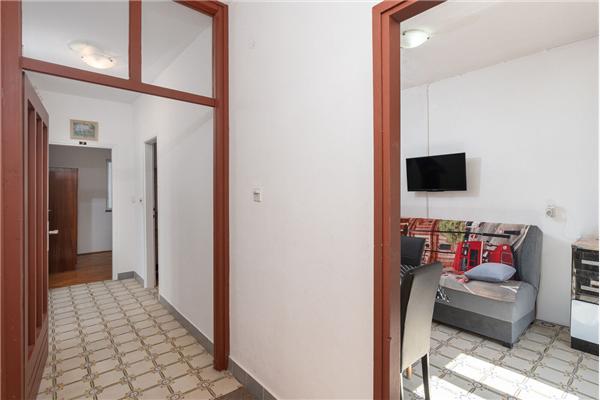 Apartment A2, for 7 persons