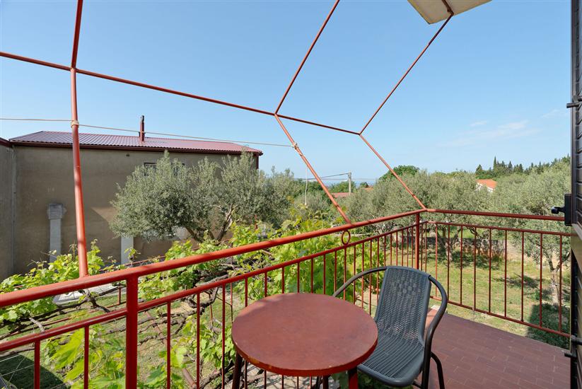 Apartment A2, for 7 persons