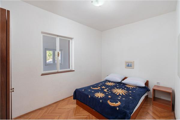 Apartment A2, for 7 persons