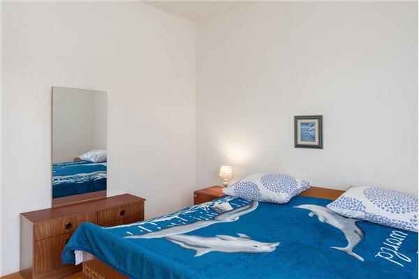 Apartment A2, for 7 persons