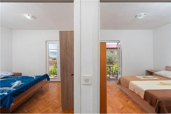Apartment A2, for 7 persons