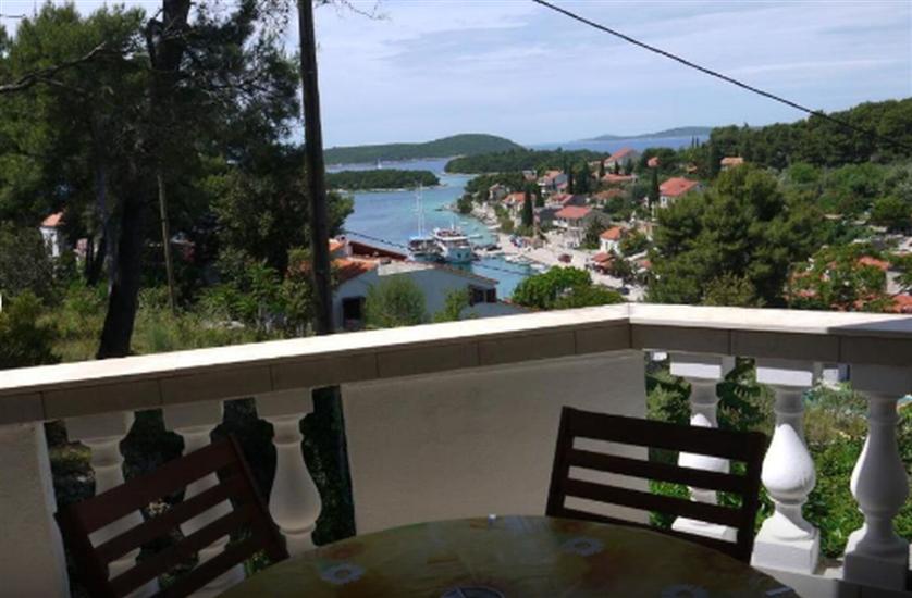 Apartment A4, for 4 persons