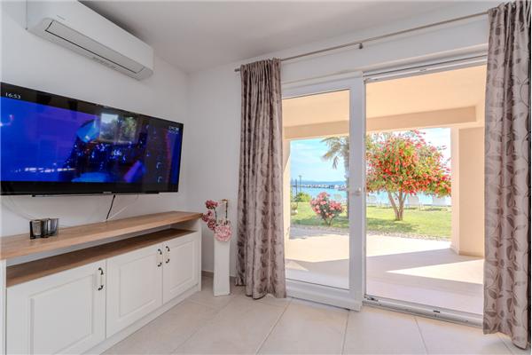 Apartment A1, for 8 persons