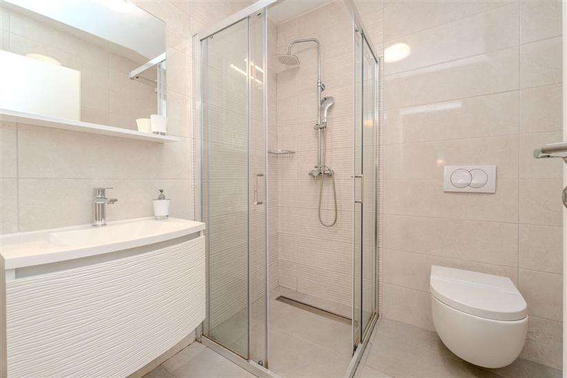 Apartment A1, for 8 persons