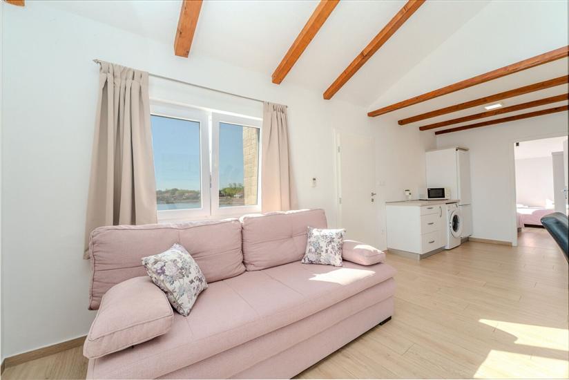 Apartment A2, for 6 persons