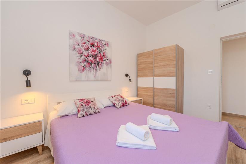 Apartment A2, for 6 persons