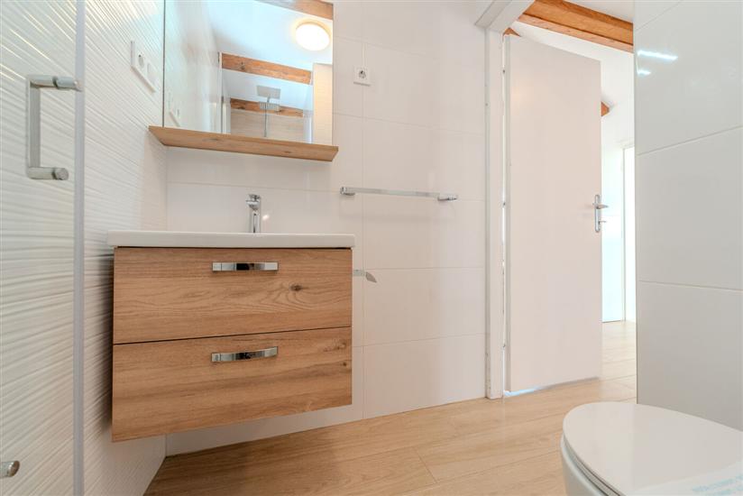 Apartment A2, for 6 persons