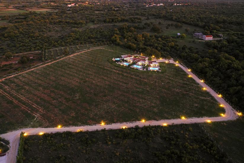 Villa Royal Green Resort