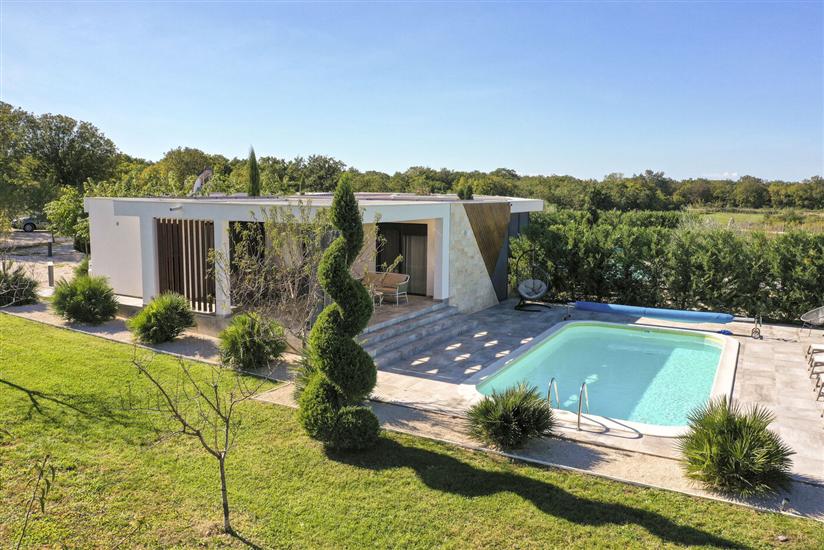 Villa Royal Green Resort