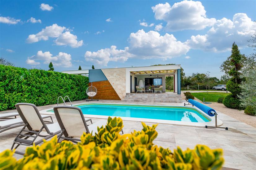 Villa Royal Green Resort