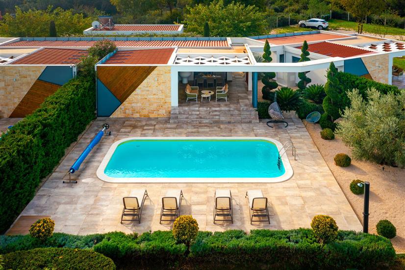 Villa Royal Green Resort