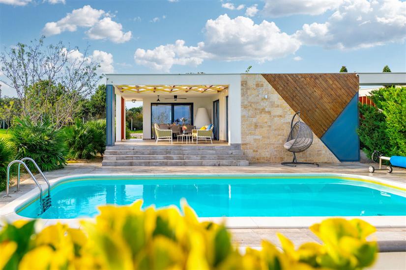 Villa Royal Green Resort