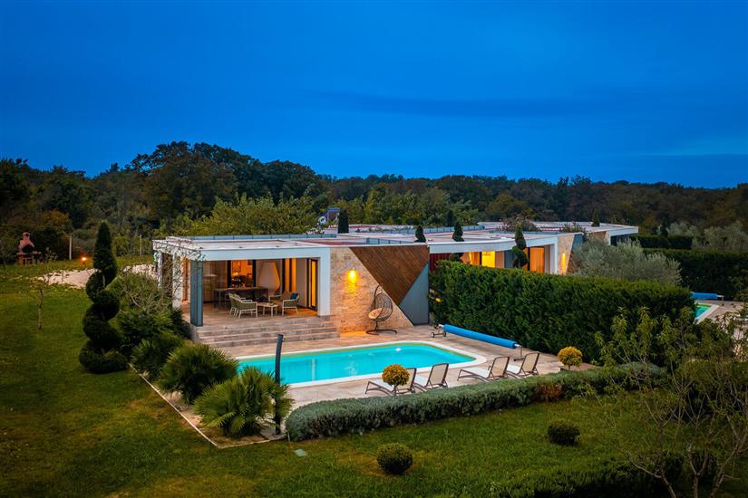 Villa Royal Green Resort