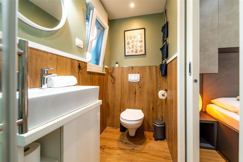 House K1, for 24 persons