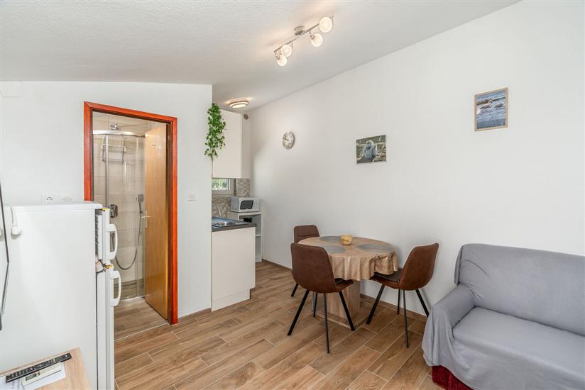 Apartment A2, for 3 persons