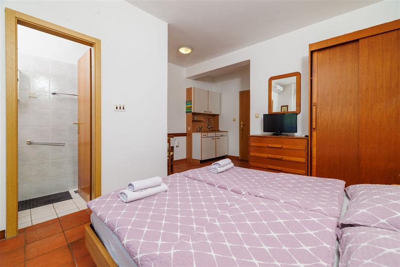 Apartment A2, for 2 persons