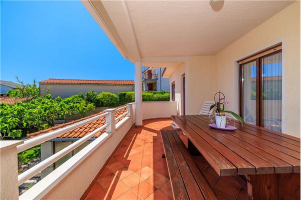 Apartment A4, for 5 persons