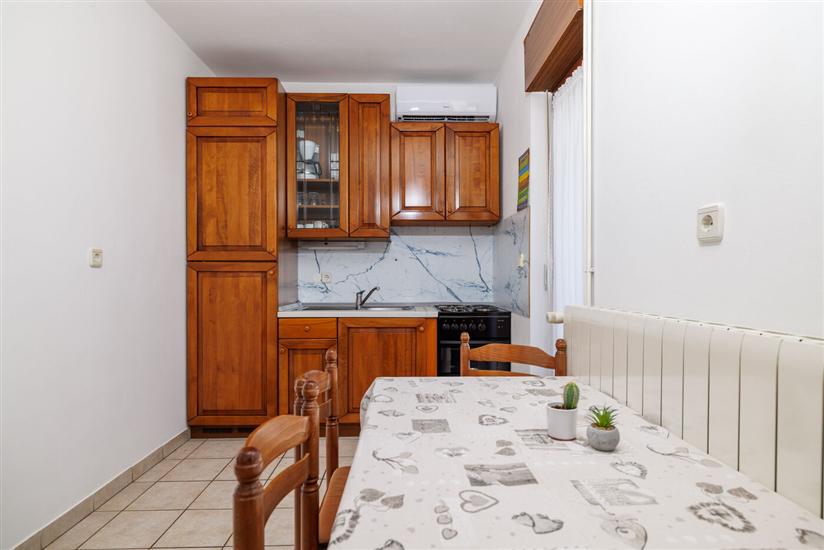 Apartment A4, for 5 persons