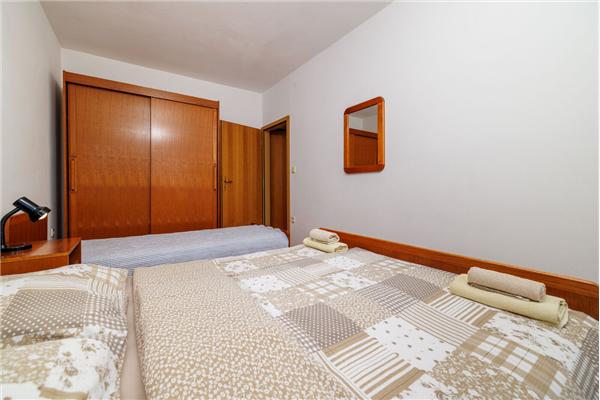 Apartment A4, for 5 persons