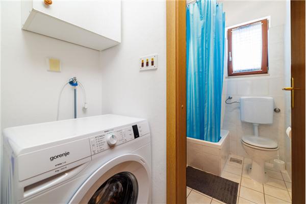 Apartment A4, for 5 persons