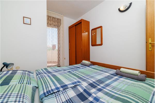 Apartment A4, for 5 persons