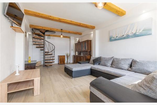 House K1, for 8 persons