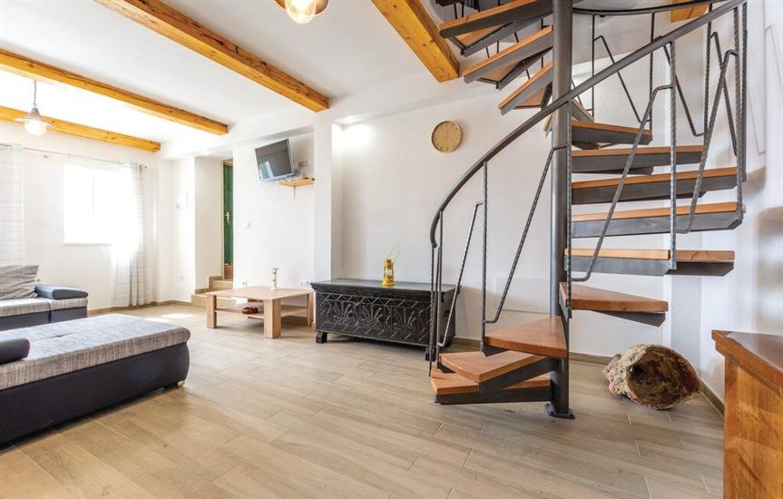 House K1, for 8 persons