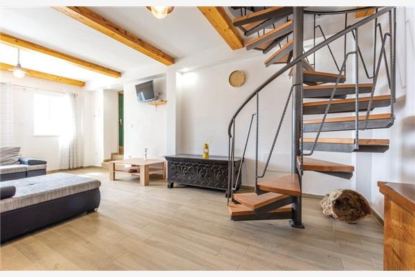 House K1, for 8 persons