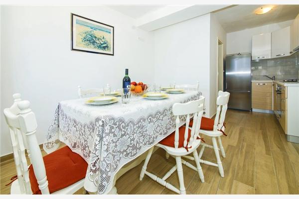 House K1, for 8 persons