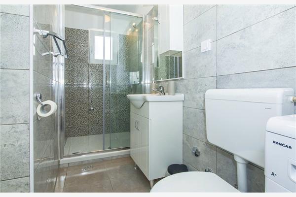 House K1, for 8 persons