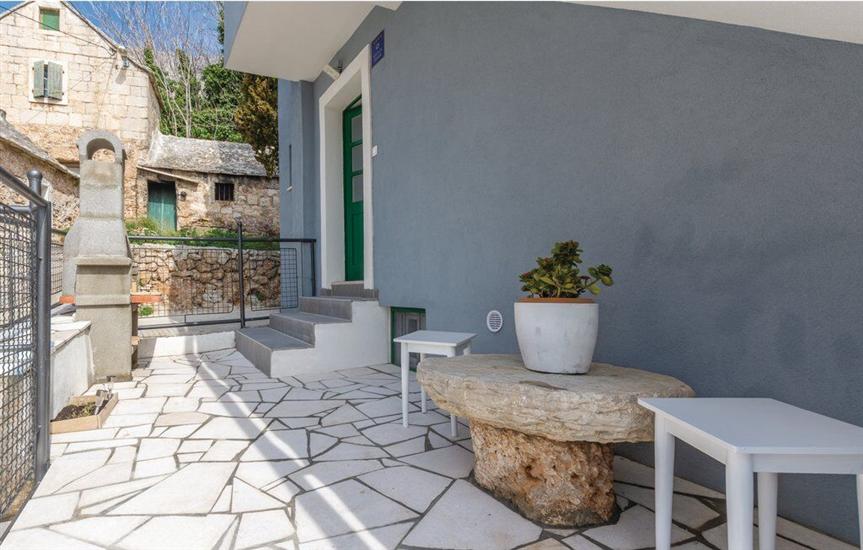 House Summer dream with jacuzzi