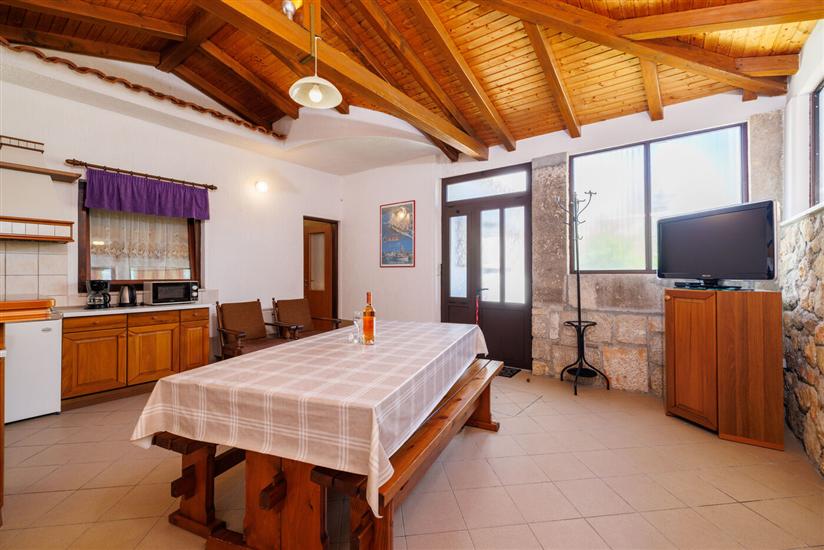 Apartment A7, for 2 persons