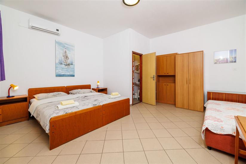 Apartment A7, for 2 persons
