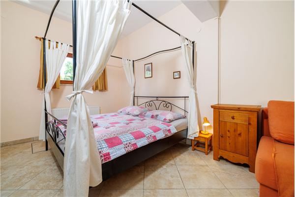 Apartment A8, for 2 persons