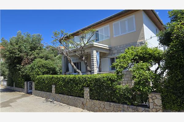 Apartment A1, for 6 persons