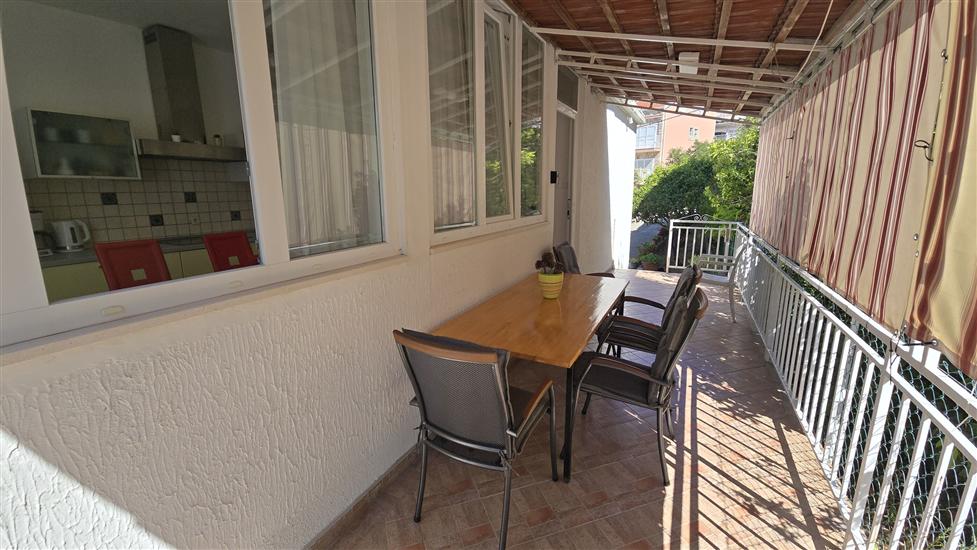 Apartment A1, for 6 persons