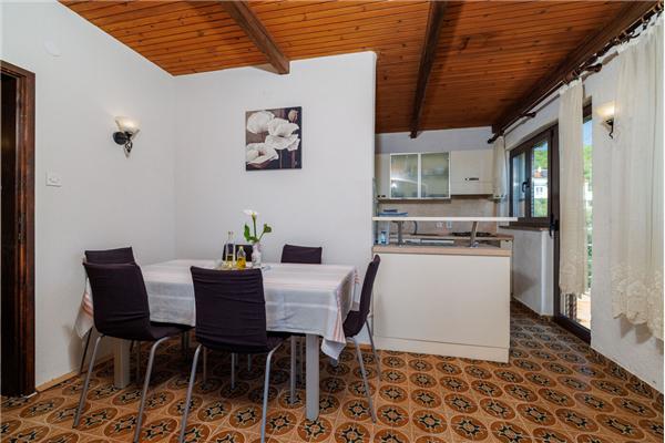 Apartment A2, for 4 persons