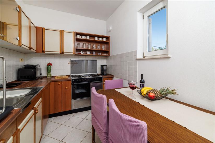 Apartment A3, for 6 persons