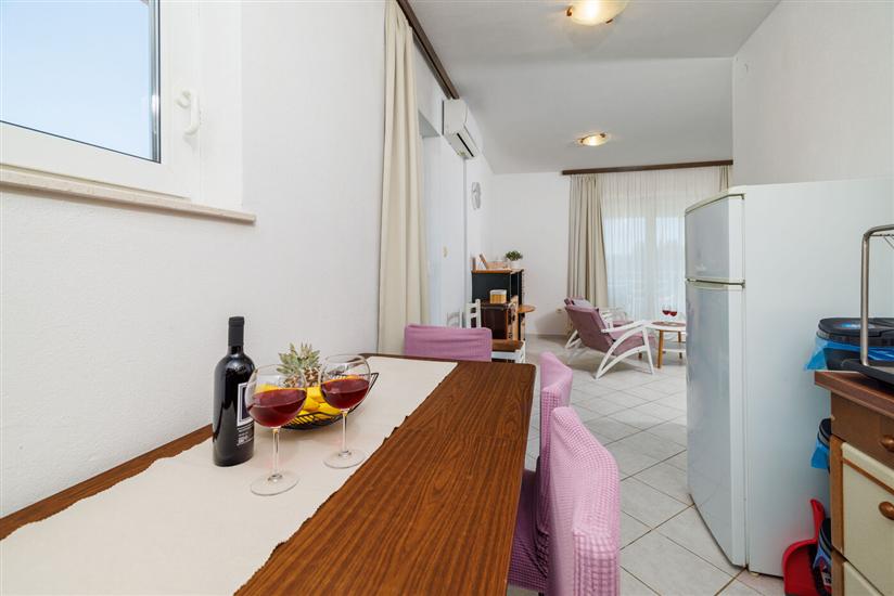 Apartment A3, for 6 persons