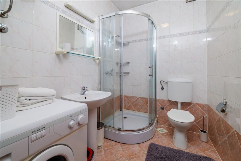 Apartment A3, for 6 persons