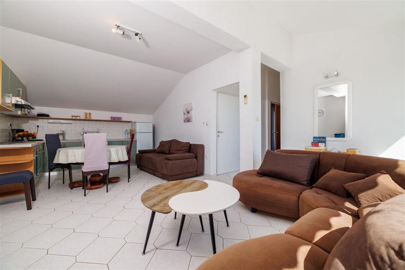 Apartment A4, for 6 persons