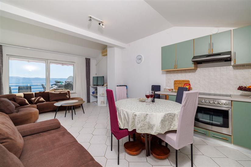 Apartment A4, for 6 persons