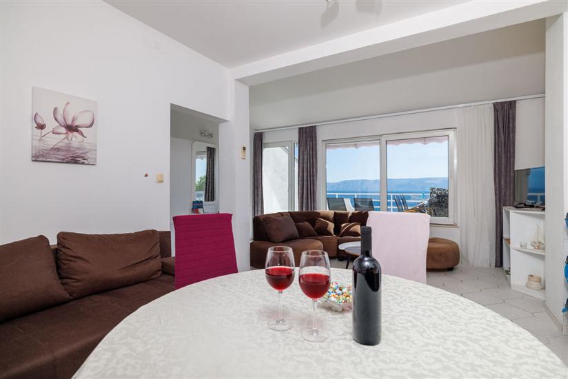 Apartment A4, for 6 persons