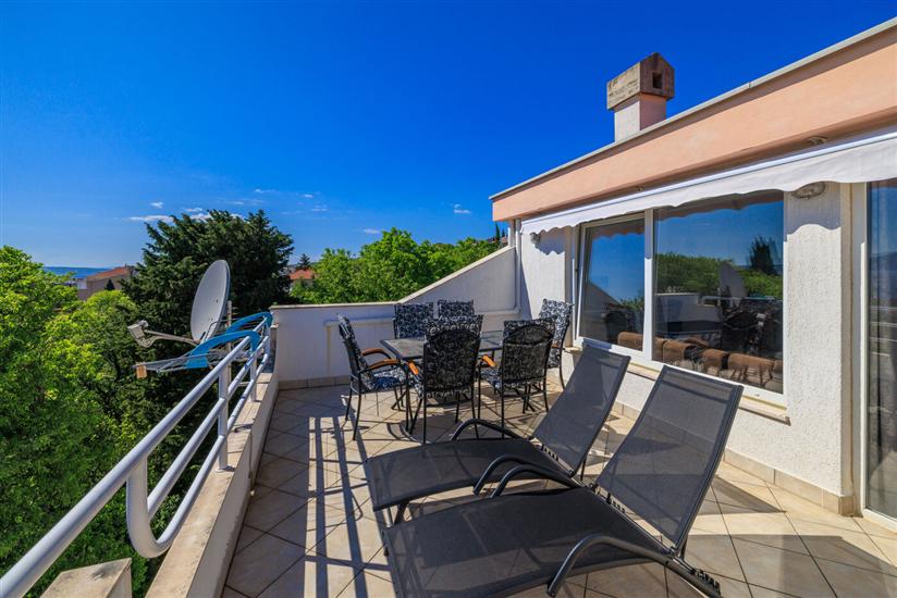 Apartment A4, for 6 persons