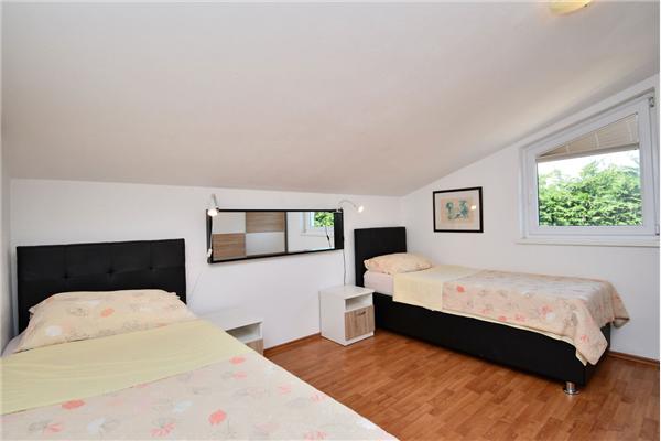 House K1, for 9 persons